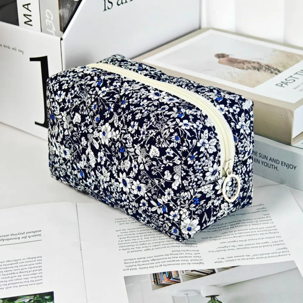 Trousse de Maquillage Rétro à Fleurs - Grande Ouverture, Pochette de Voyage Imperméable pour Cosmétiques et Articles de Toilette