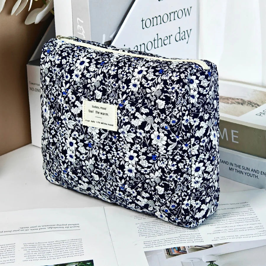 Trousse de Maquillage Rétro à Fleurs - Grande Ouverture, Pochette de Voyage Imperméable pour Cosmétiques et Articles de Toilette