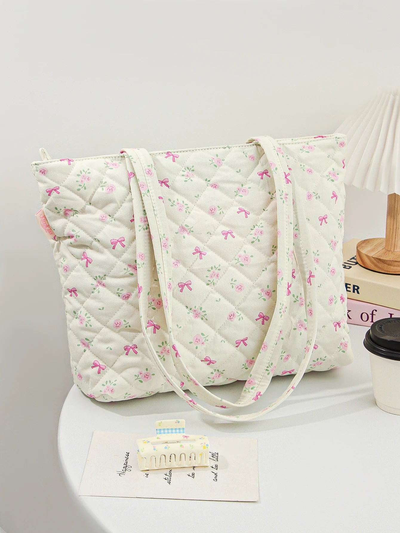 Sac à Main Matelassé à Fleurs - Grand Sac Cabas Multifonction, Tendance, Portable et Mignon pour les Voyages - 1 Pièce